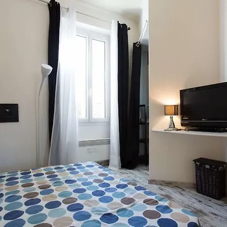 One Bedroom 2 Minutes From “La Croisette” Beach And Palais