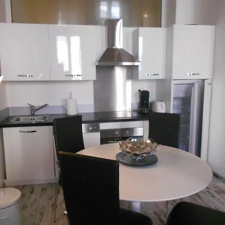 Apartment One Bedroom 2 Minutes From “La Croisette” Beach And Palais *