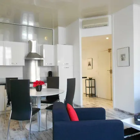 One Bedroom 2 Minutes From “La Croisette” Beach And Palais Apartment Cannes